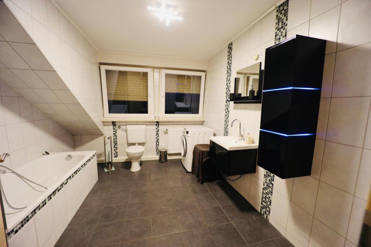 Generous Apartment I 7 Beds I 110 Sqm I Fast Internet פאדרבורן מראה חיצוני תמונה