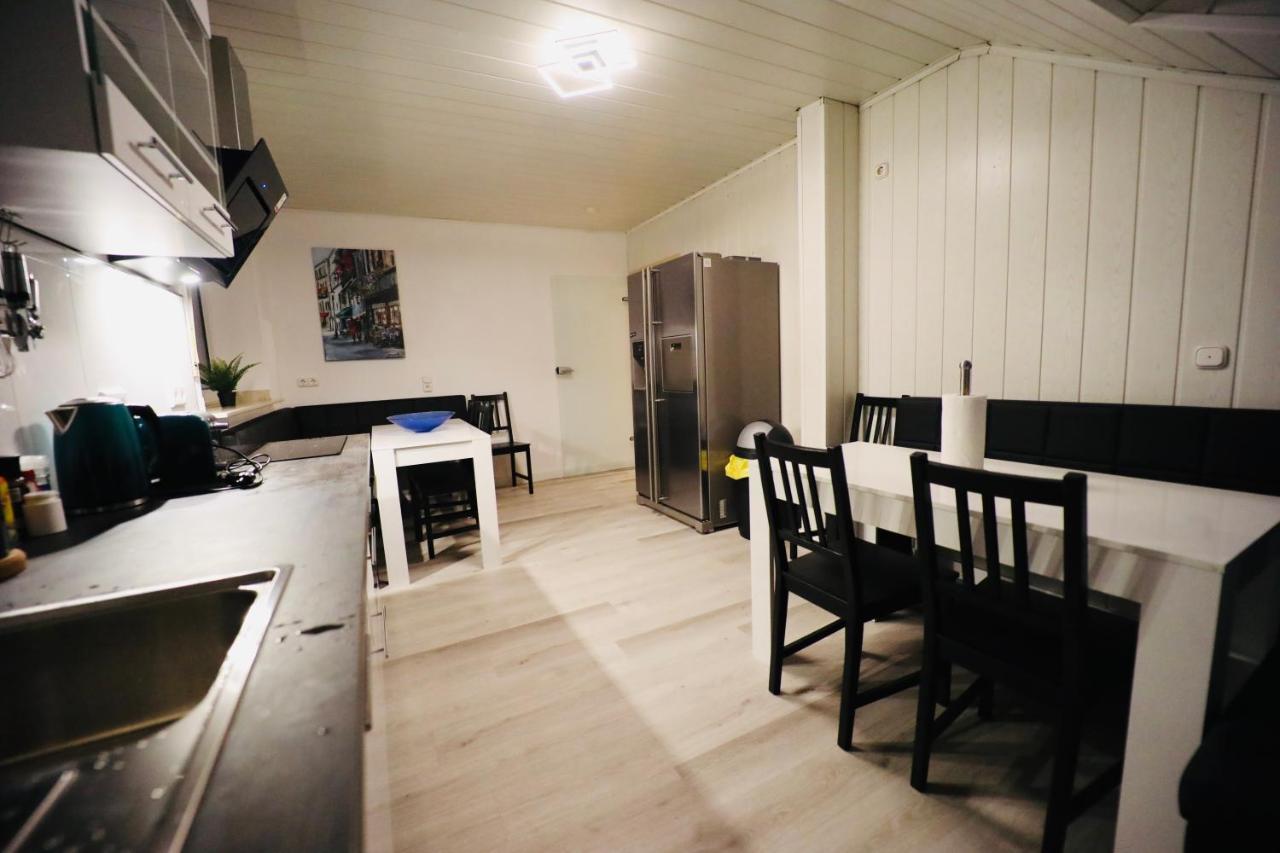 Generous Apartment I 7 Beds I 110 Sqm I Fast Internet פאדרבורן מראה חיצוני תמונה