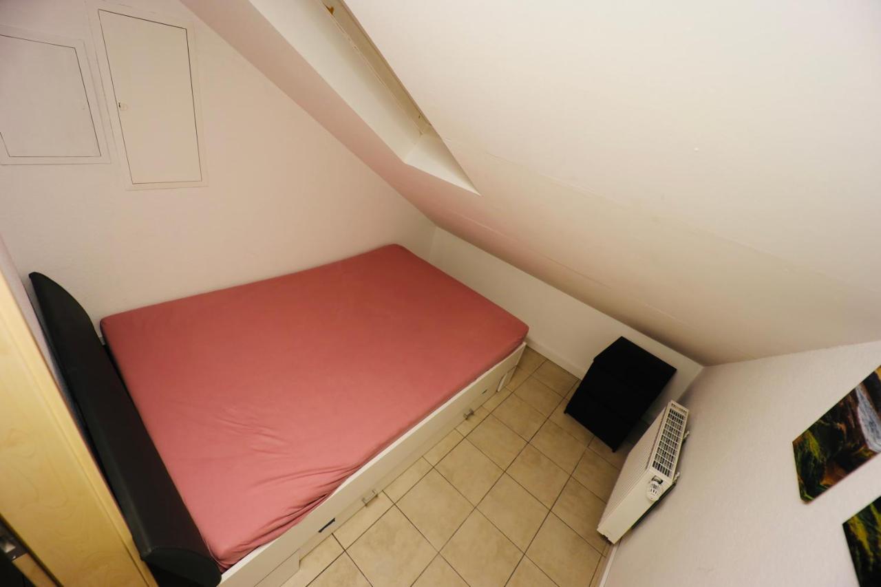 Generous Apartment I 7 Beds I 110 Sqm I Fast Internet פאדרבורן מראה חיצוני תמונה
